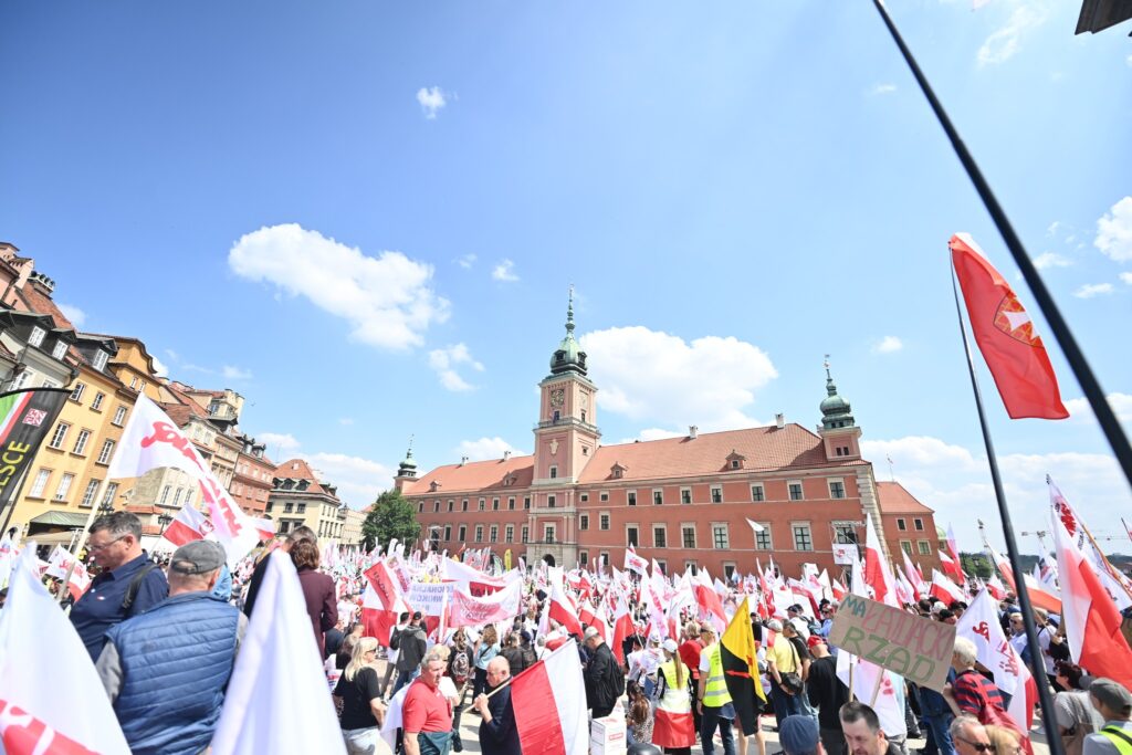uczestnicy manifestacji NSZZ Solidarność Warszawa 20 maja 2026