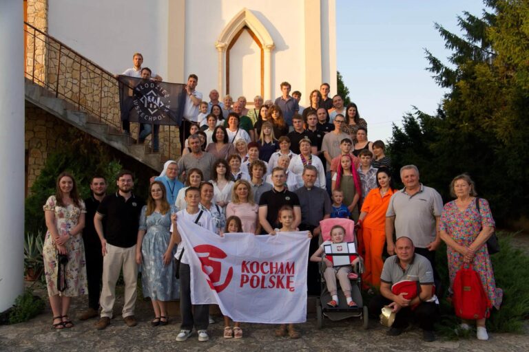 Polacy w Naddniestrzu nie są sami. Nasi wolontariusze dostarczyli pomoc rodakom na Kresach