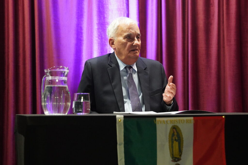 Prof. Jacek Bartyzel o Cristiadzie podczas wykładu w Centrum Kształcenia Młodzieży „Kuźnia” w Warszawie
