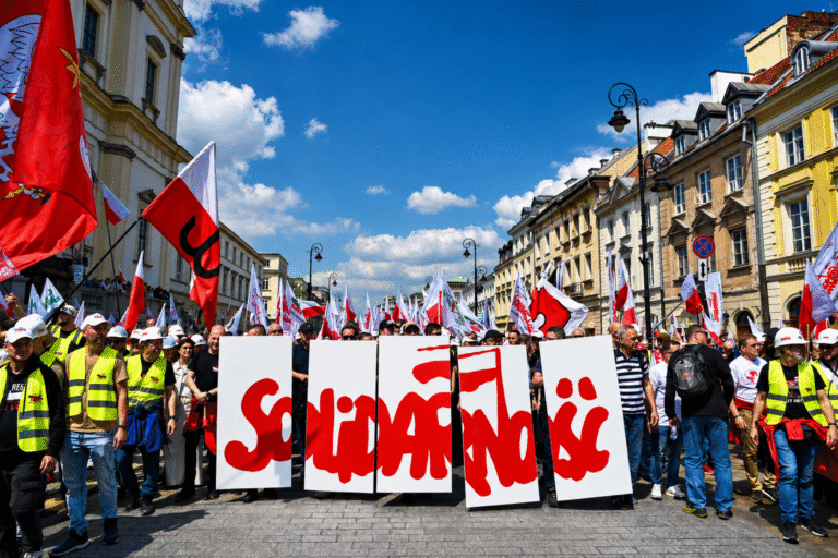 Marsz Niepodległości na proteście NSZZ Solidarność 2026
